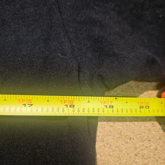 Santana Oneness Tour 2025 T-Shirt Authentic Sentient Trees Tag Concert Merch Med - Picture 5 of 7